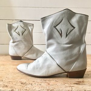 Vintage Perla Buttery-Soft Gray + Silver Leather Ankle Booties 39 8 8.5